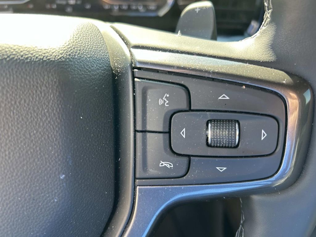 Used 2025 Sterling Gray Metallic Chevrolet High Country image 28