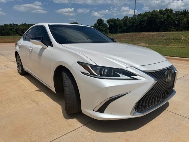 Used 2021 White Lexus 350 image 3