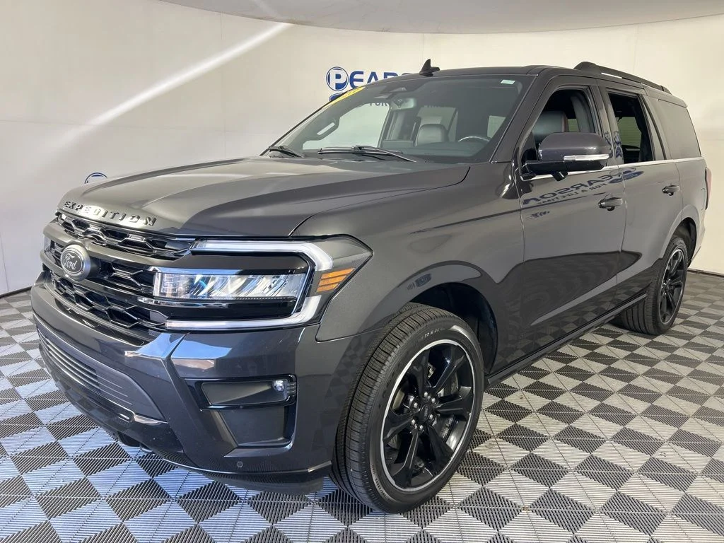 2023 Ford Expedition Limited 4X4's photo