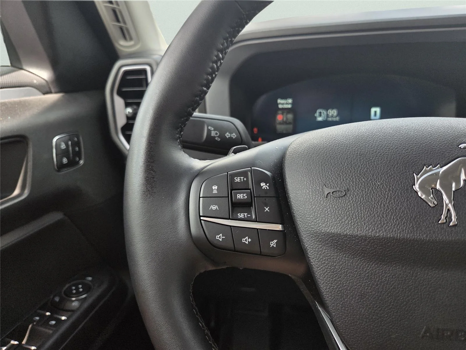 Used 2025 Desert Sand Ford Badlands image 27