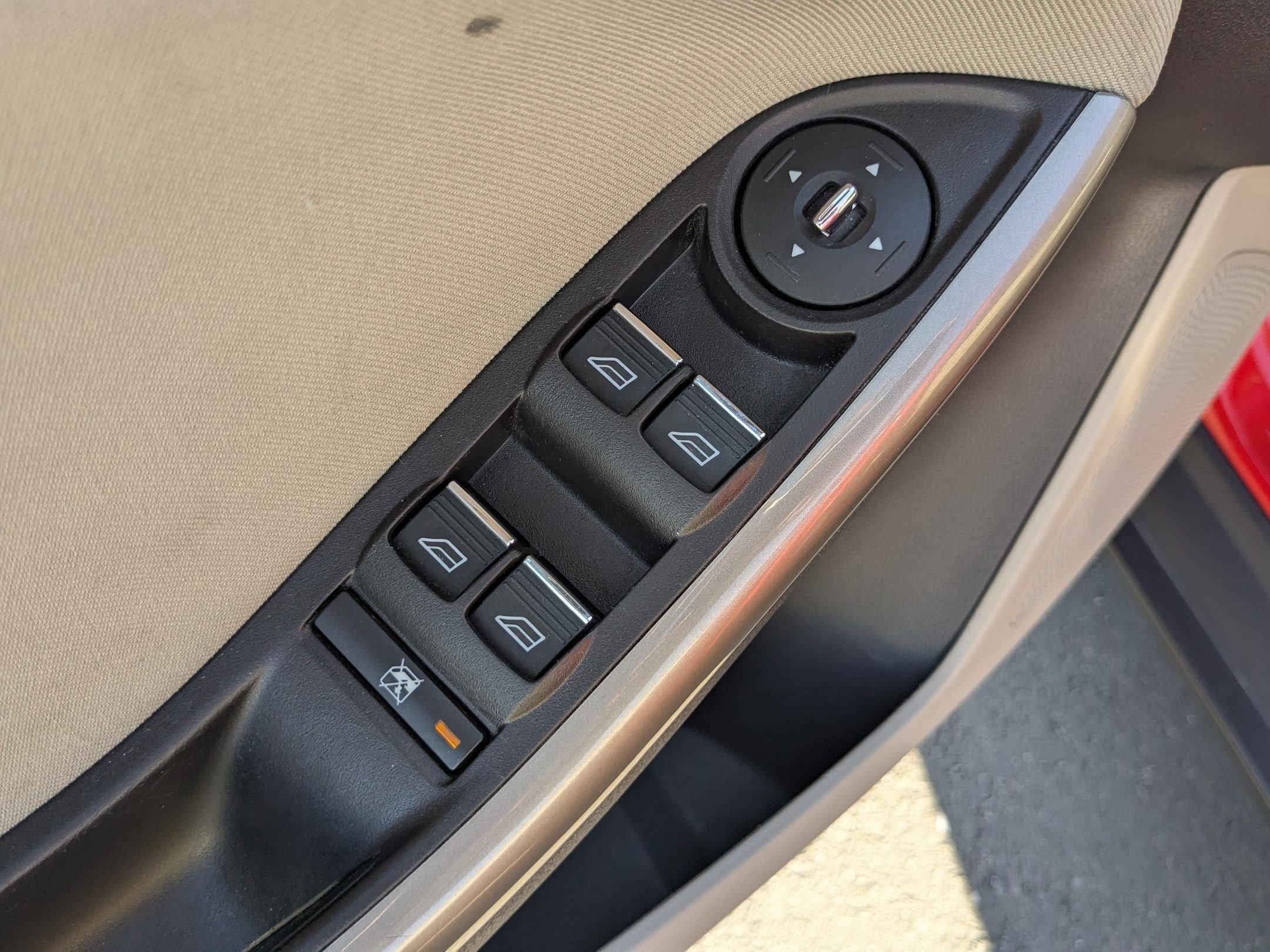 Used 2012 Race Red Ford SEL image 13