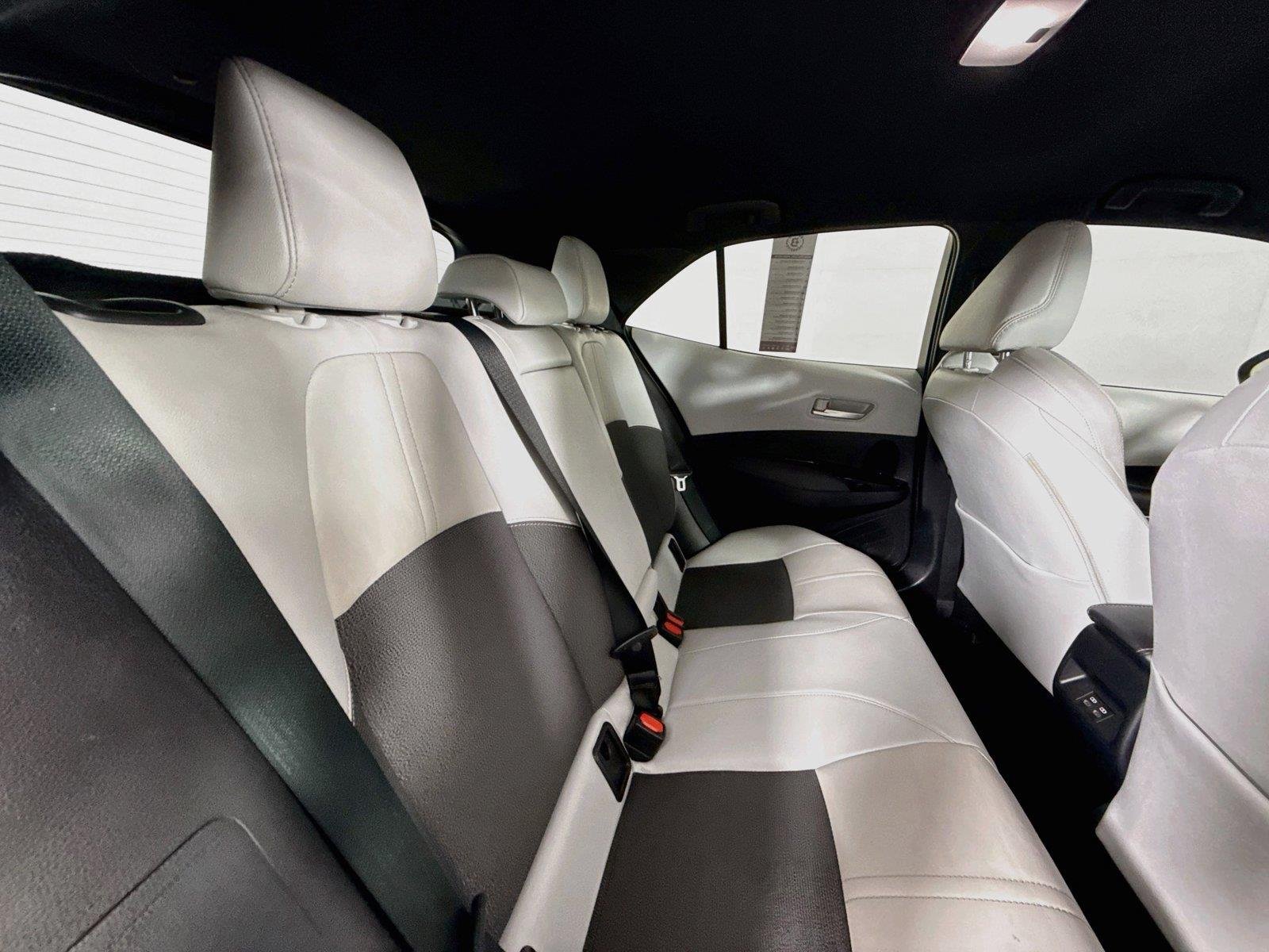 Used 2024 Wind Chill Pearl Toyota XSE image 40