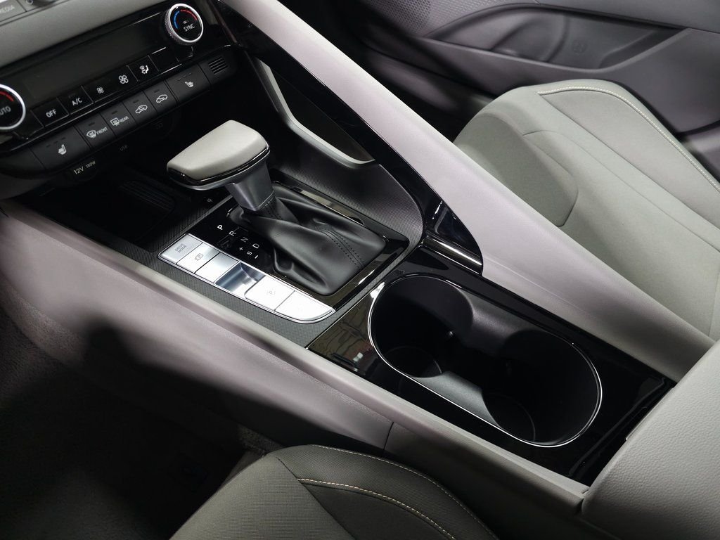 2025 Hyundai Elantra SEL - Photo 31