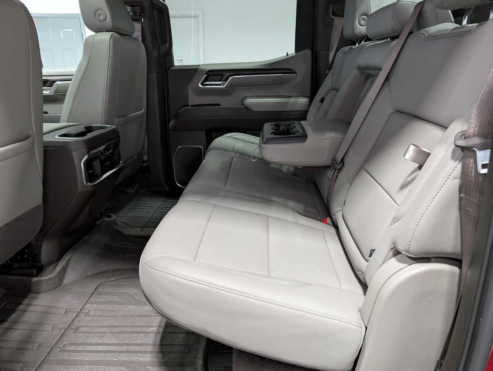2022 GMC Sierra 1500 SLT - Photo 24