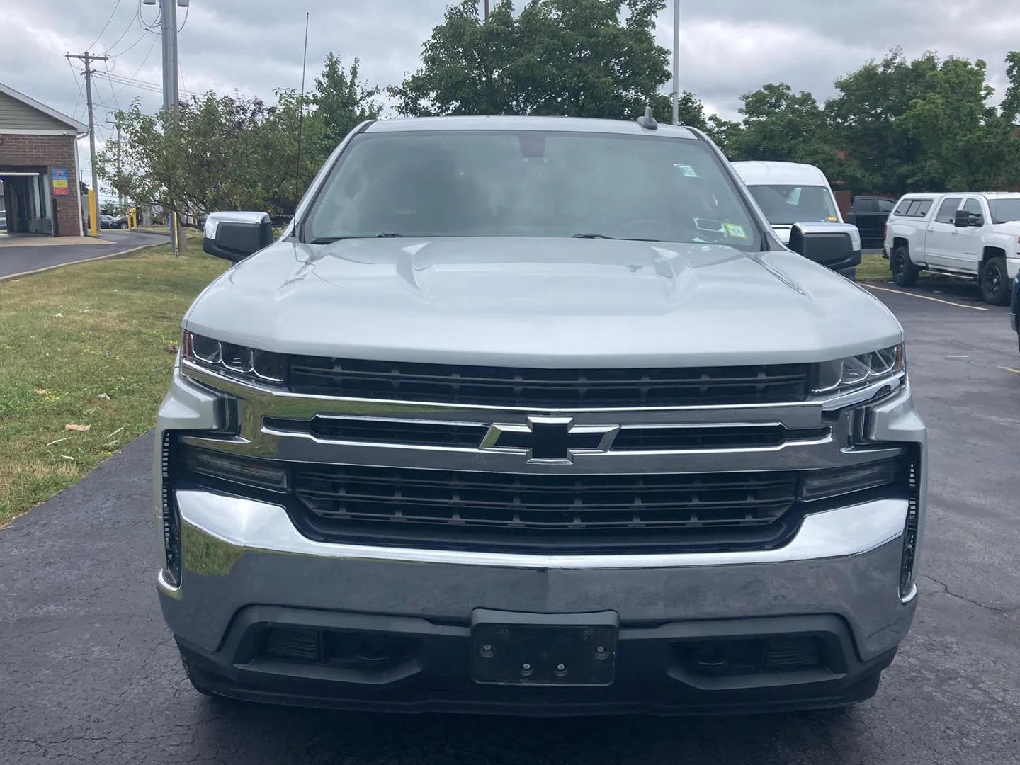 Used 2020 Silver Ice Metallic Chevrolet LT image 2