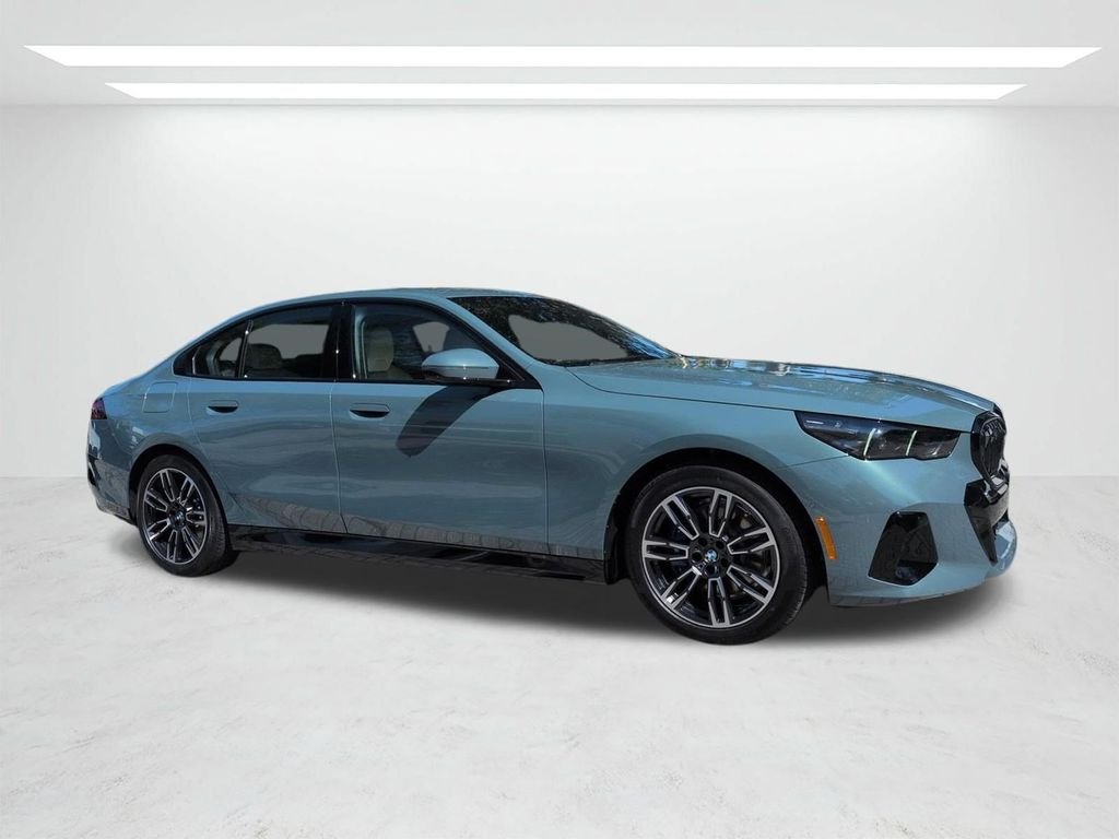 New 2027 Cape York Green Metallic BMW 530i image 2