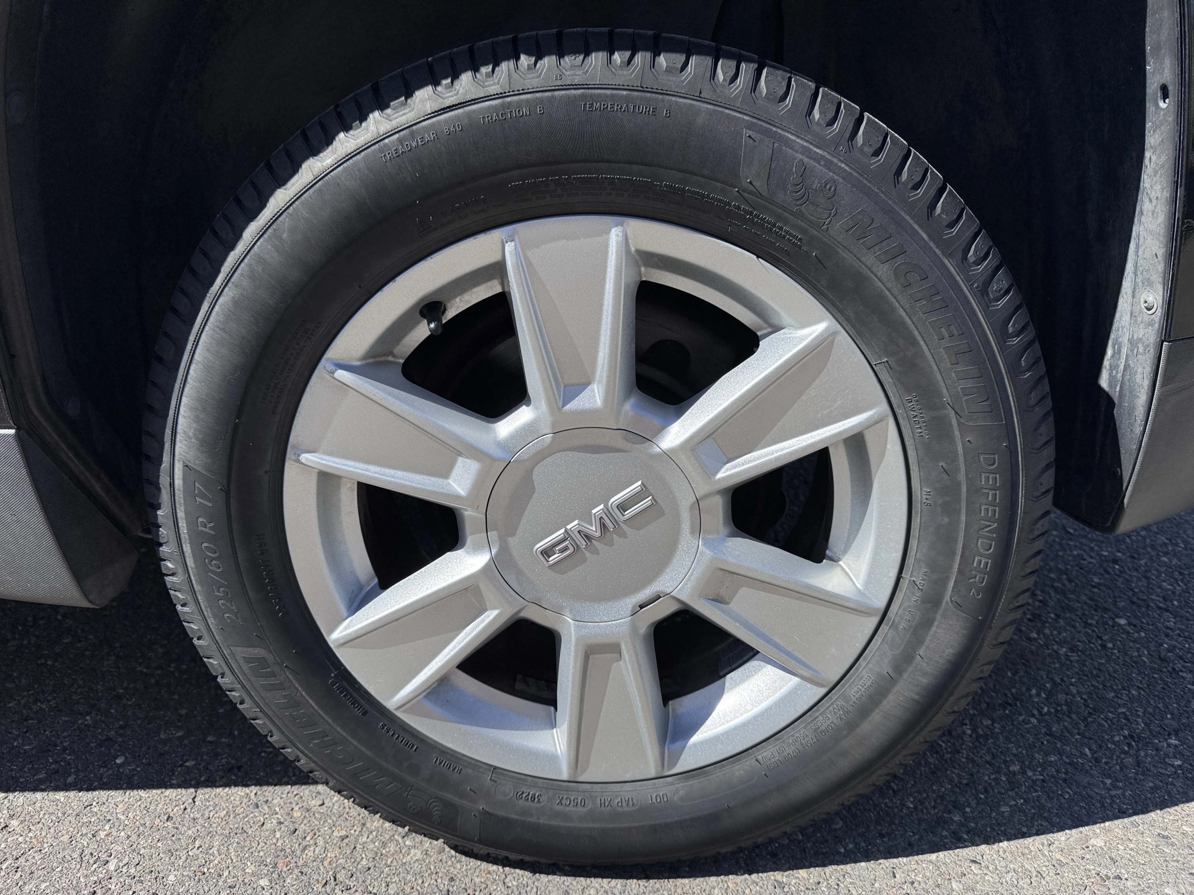 Used 2013 Onyx Black GMC SLE image 58