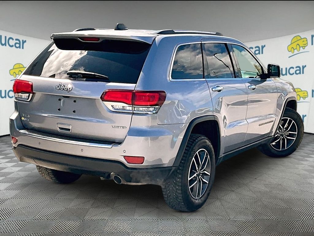 Used 2021 Billet Silver Metallic Clearcoat Jeep Limited image 6