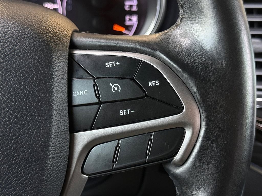 Used 2019 Red Jeep Limited image 33