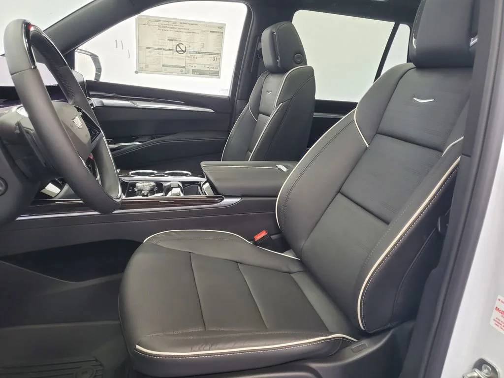 2026 Cadillac Escalade Luxury - Photo 7