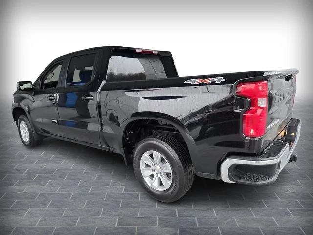 Used 2025 Black Chevrolet LT image 6