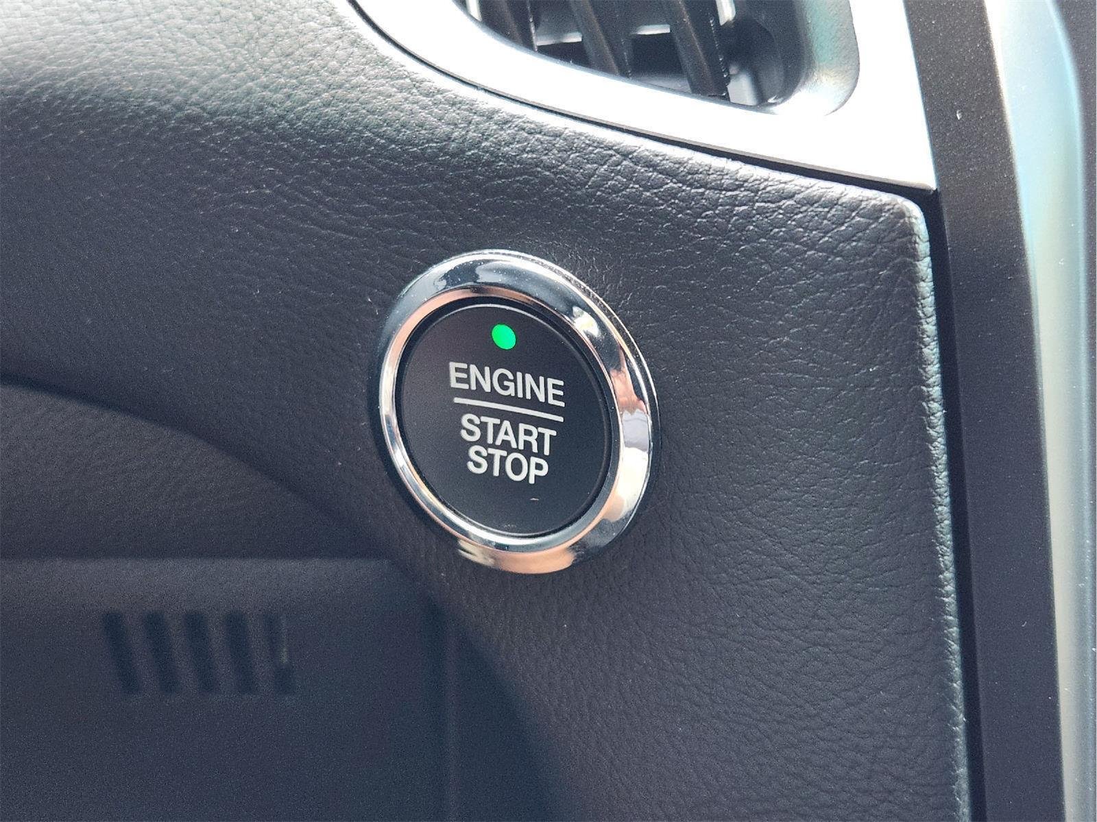 Used 2024 Stone Blue Ford SE image 19