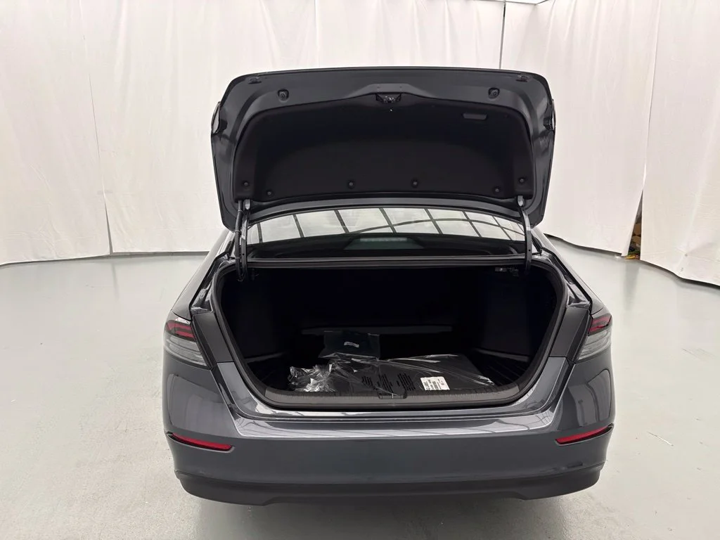 New 2026 Meteorite Gray Metallic Honda LX image 10