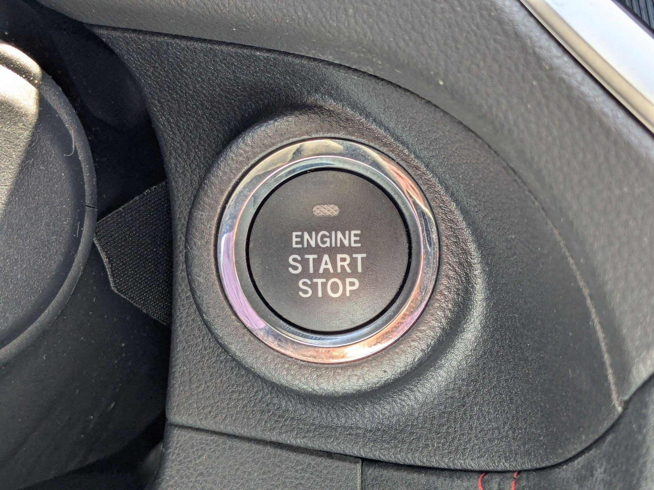 Used 2018 Ice Silver Metallic Subaru Sport image 17