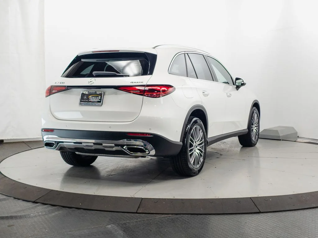 Certified Used 2026 Polar White Mercedes-Benz GLC 300 image 29