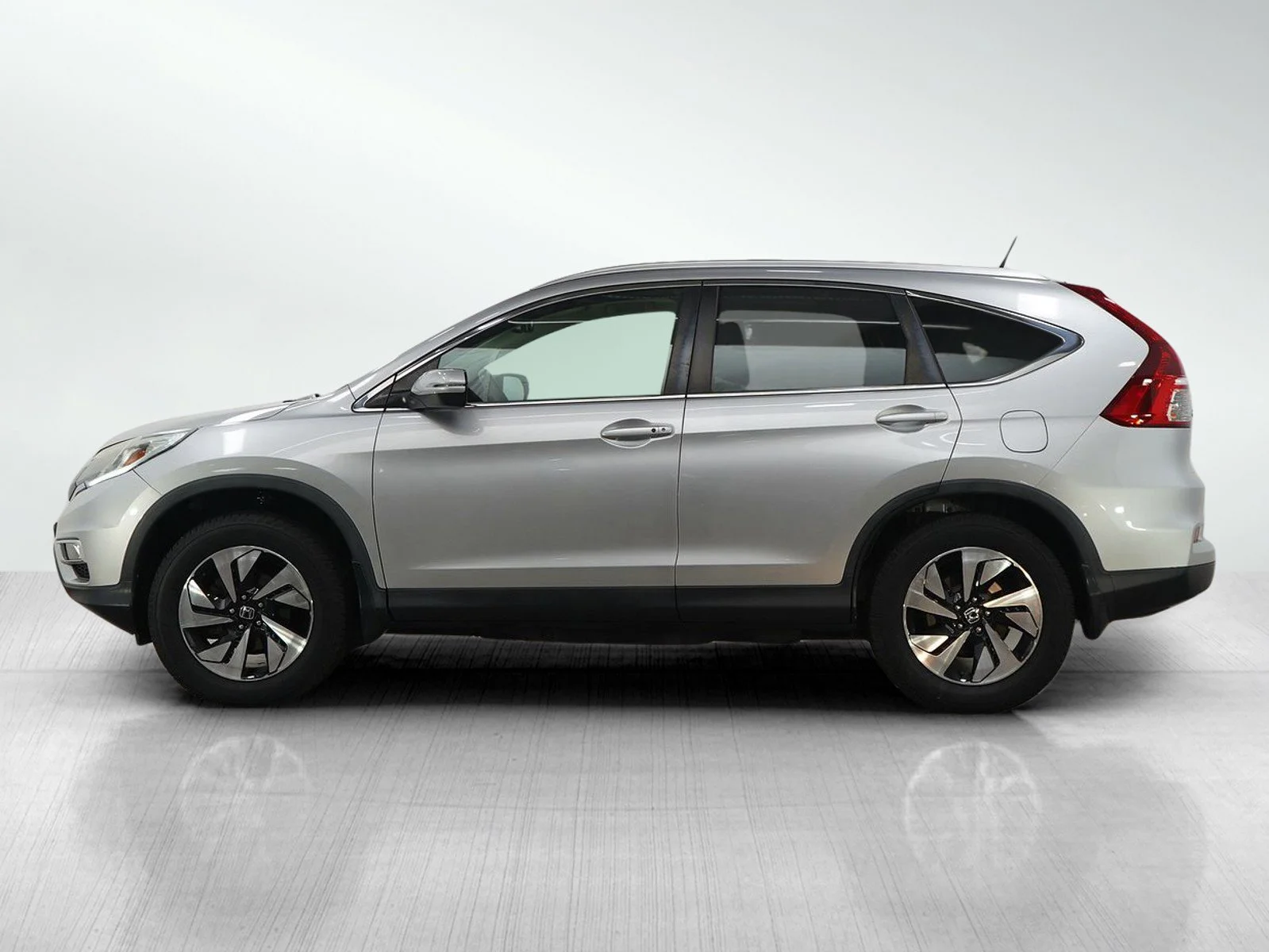 Used 2015 Honda CR-V Touring with VIN 5J6RM4H98FL093132 for sale in Wayzata, Minnesota