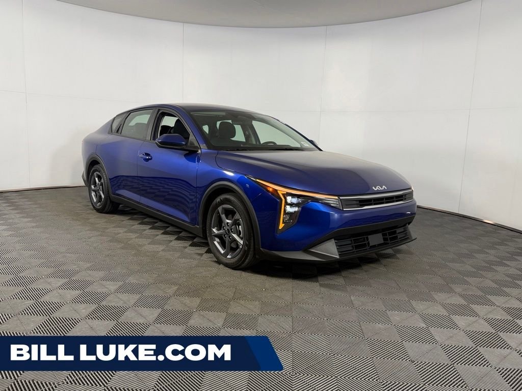 2025 Kia K4 LXS AT's photo