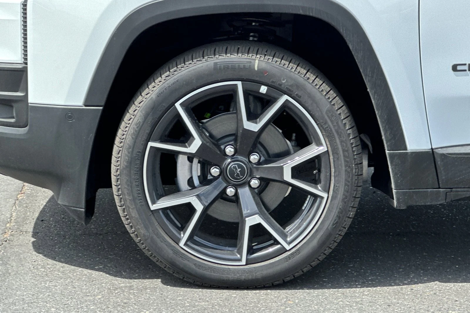 New 2026 Bright White Clear-Coat Exterior Paint Jeep Overland image 26