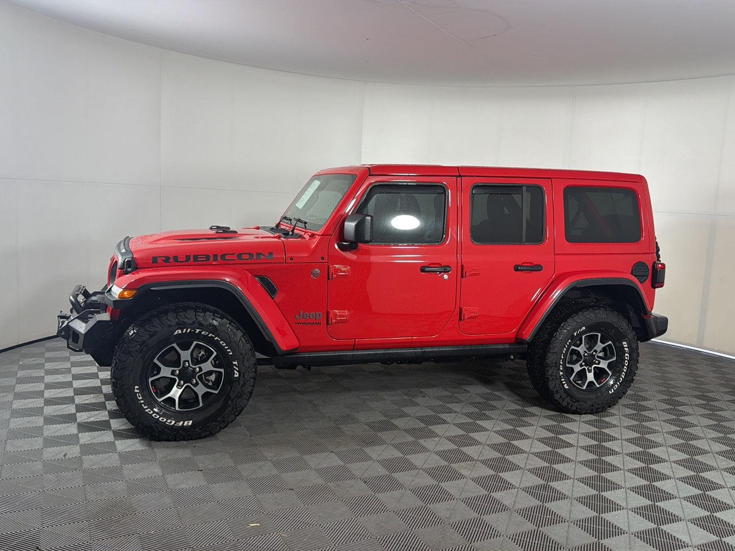 Used 2022 Firecracker Red Clearcoat Jeep Unlimited Rubicon image 2