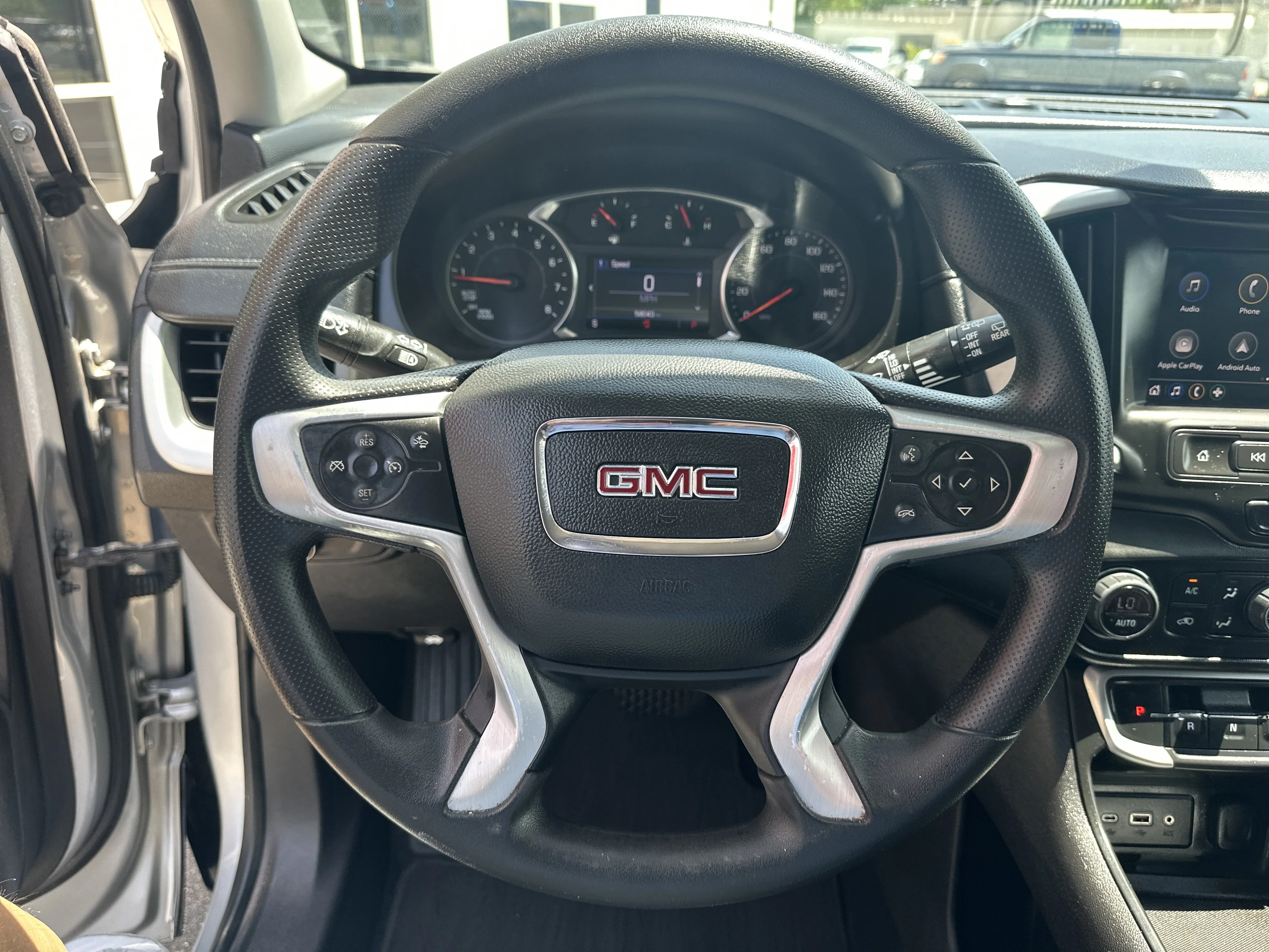 Used 2022 Quicksilver Metallic GMC SLE image 11