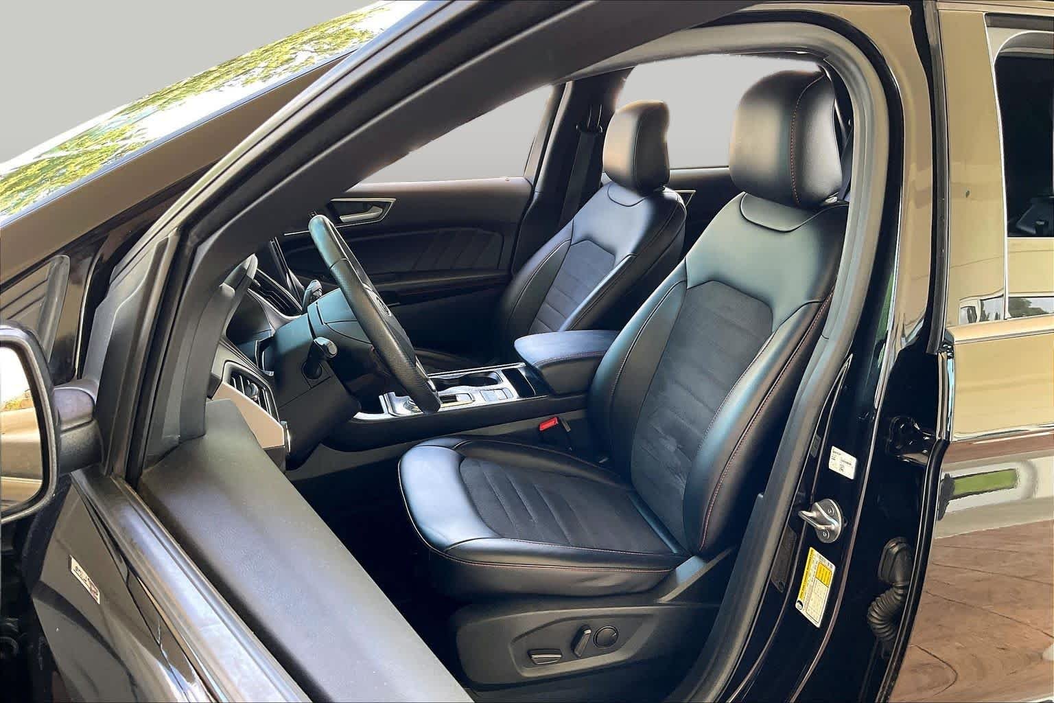 Pre-Owned 2022 Ford Edge ST-Line