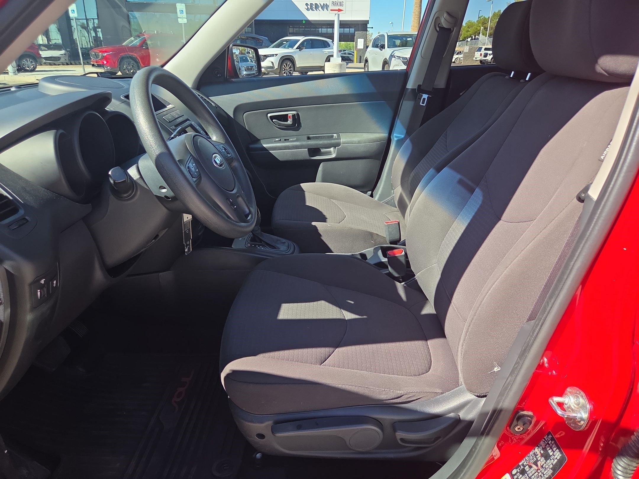 Used 2013 Molten Kia Base image 22