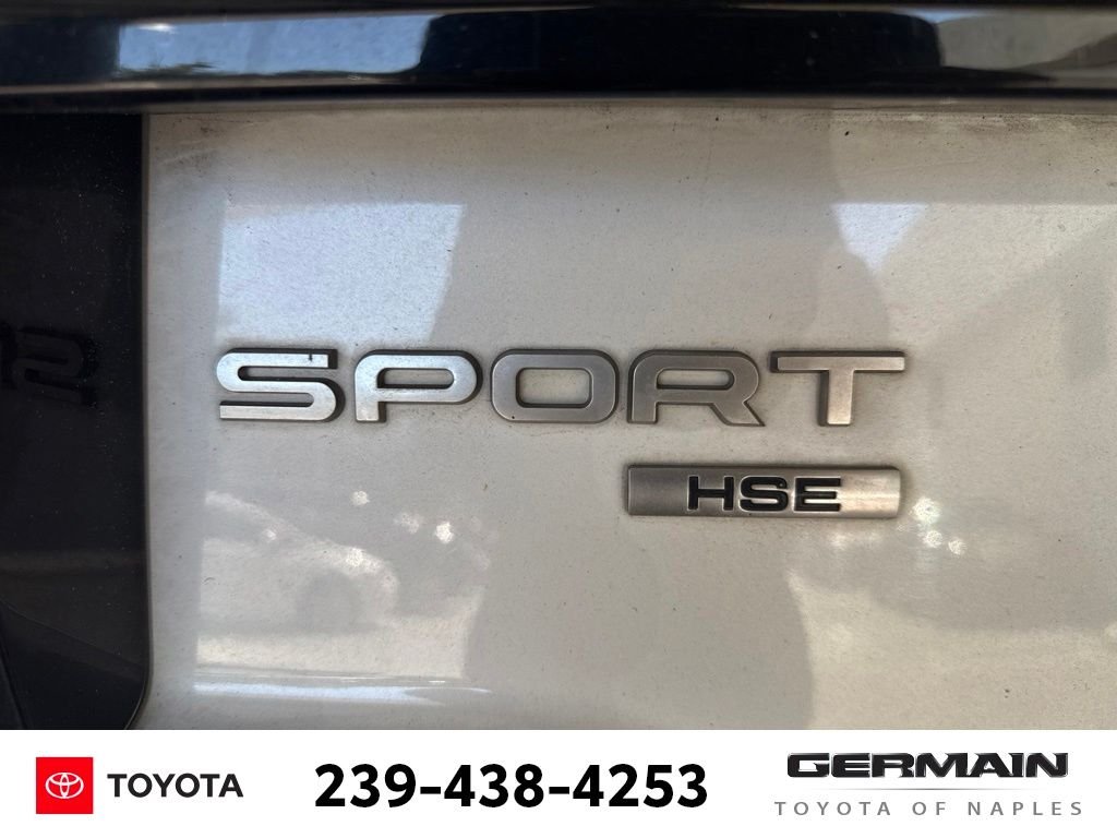 Used 2018 White Land Rover HSE image 6