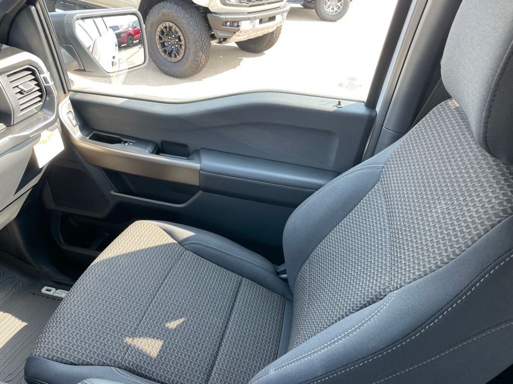 2025 Ford F-150 STX - Photo 21