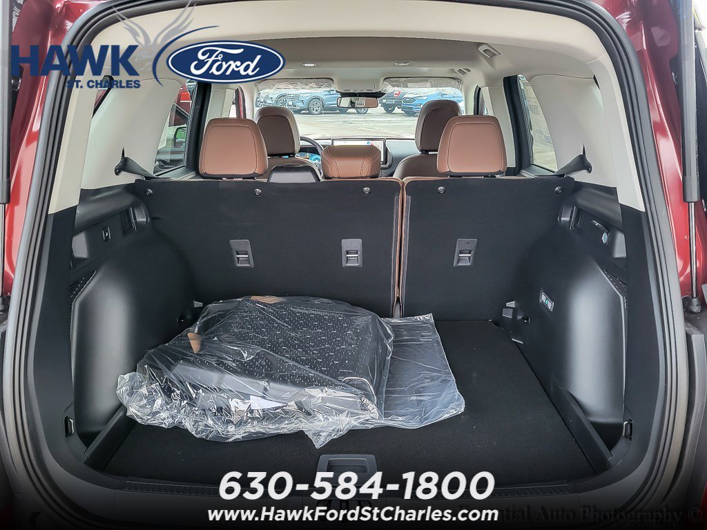 New 2025 Ruby Red Metallic Tinted Clearcoat Ford Outer Banks® image 17