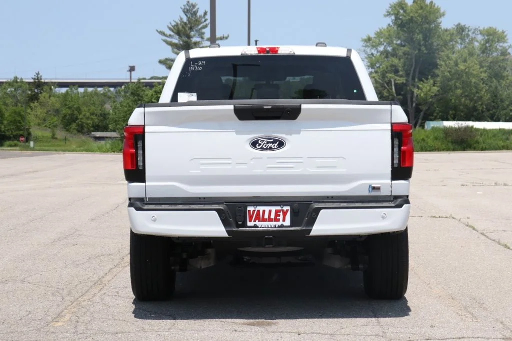 2025 Ford F-150 Lightning Flash - Photo 6