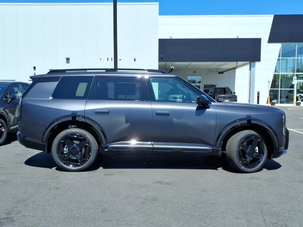 New 2027 Black Kia X-Line EX image 3