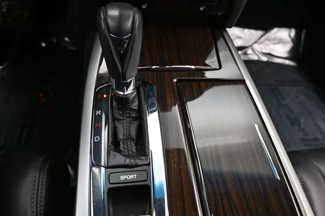 Used 2015  Acura Base image 12