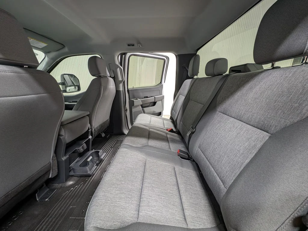 New 2026 Oxford White Ford F-450® XL image 15