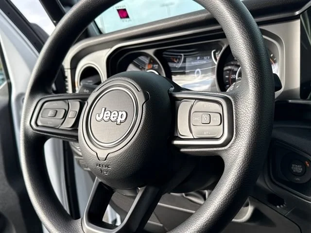 New 2026 Bright White Clear-Coat Exterior Paint Jeep Sport image 17