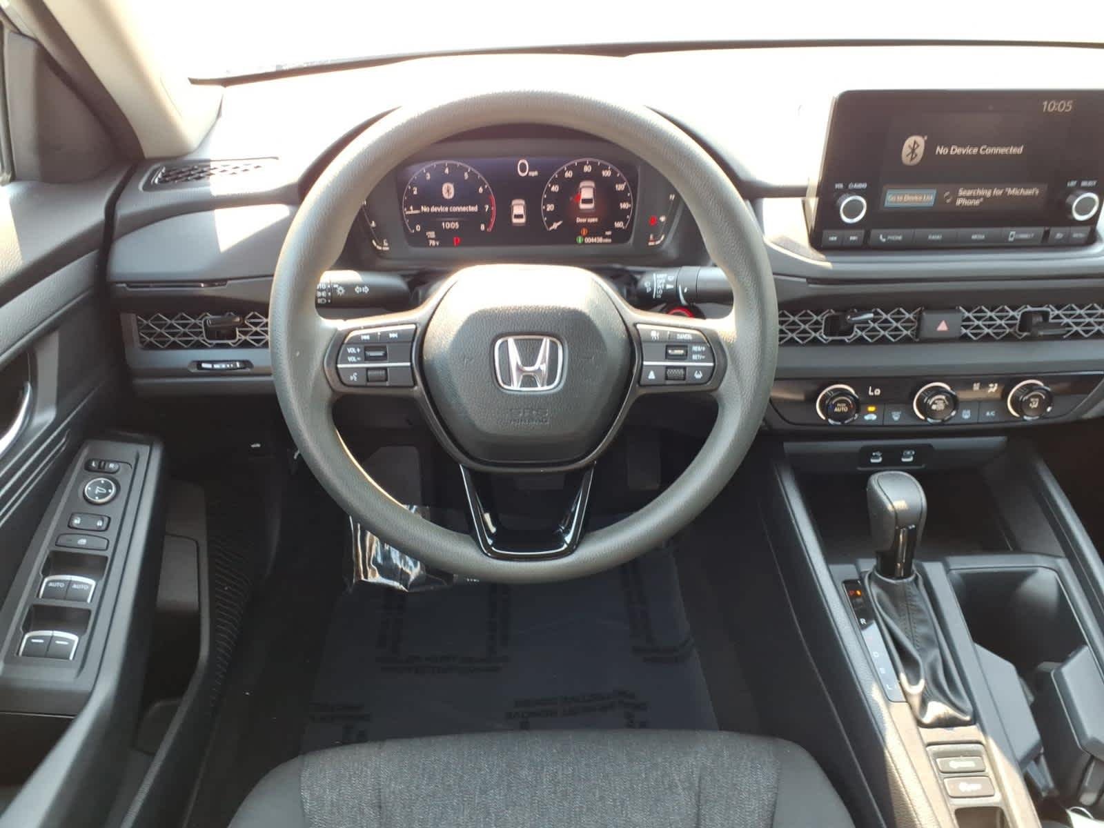 Certified Used 2023 Lunar Silver Metallic Honda LX image 13