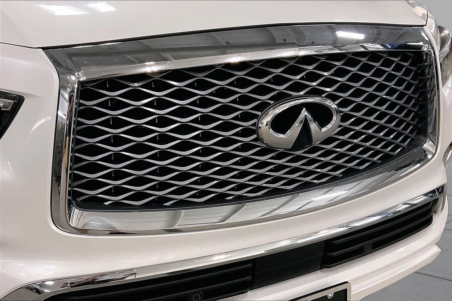Used 2019 Moonstone White INFINITI LUXE image 30