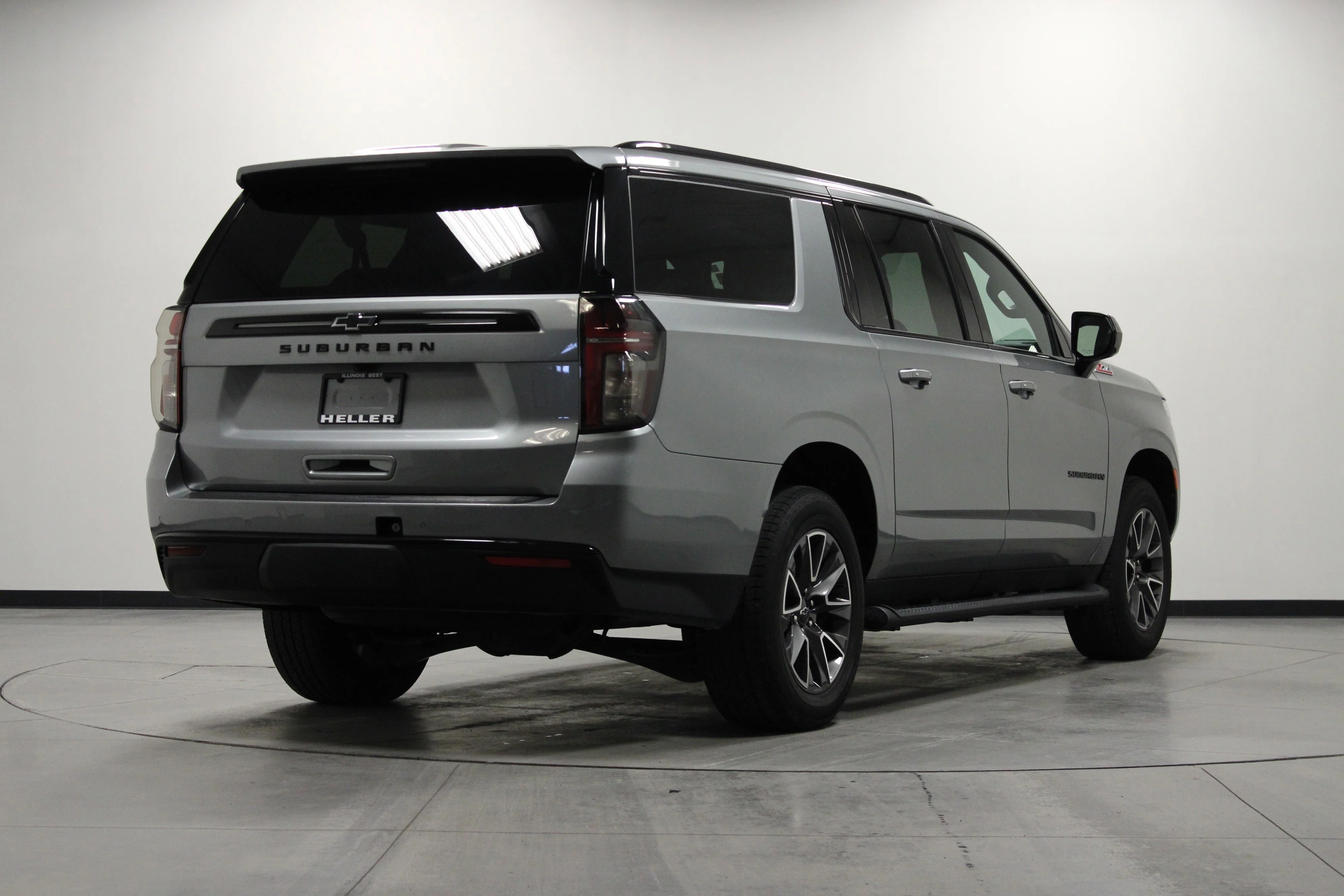 Used 2023 Sterling Gray Metallic Chevrolet Z71 image 4