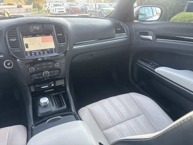 Used 2018 White Chrysler S image 22