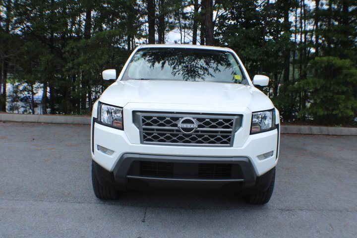 Used 2023 Glacier White Nissan SV image 19