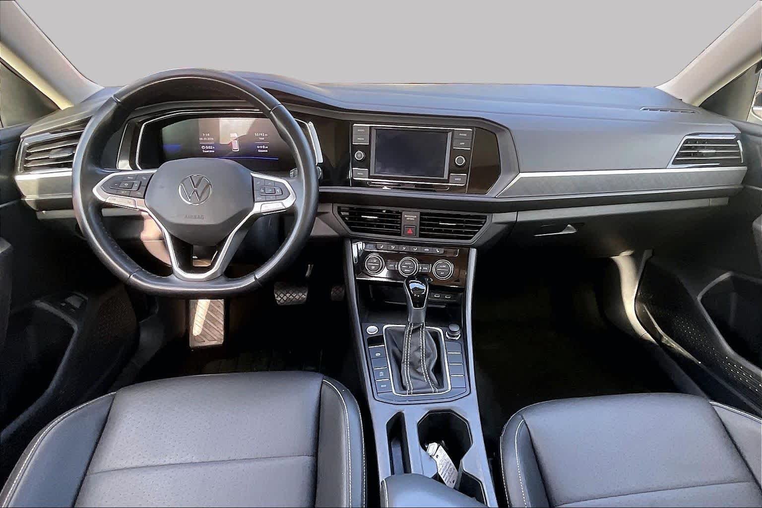 Used 2024 Deep Black Pearl Volkswagen SE image 15