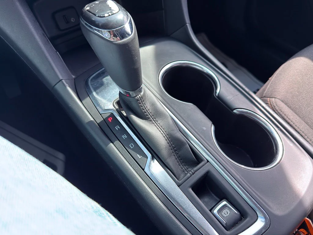 Used 2018 Silver Chevrolet LT image 38