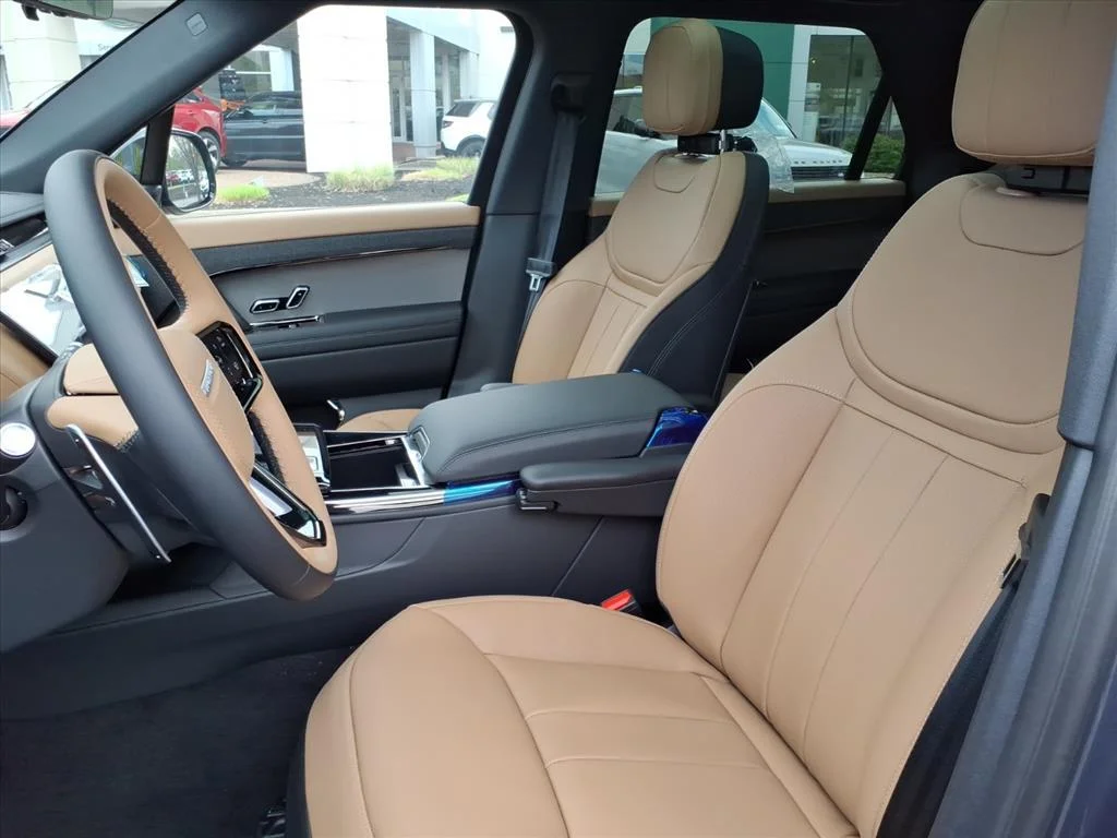 New 2026 Varesine Blue LAND ROVER Dynamic SE image 9
