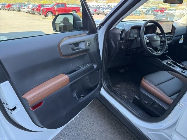 New 2026 Space White Metallic Ford Outer Banks® image 11
