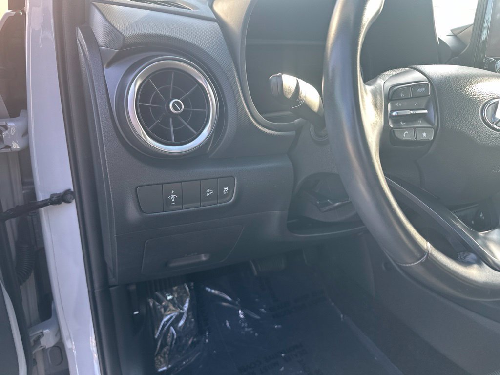 2022 Hyundai Kona Limited - Photo 11