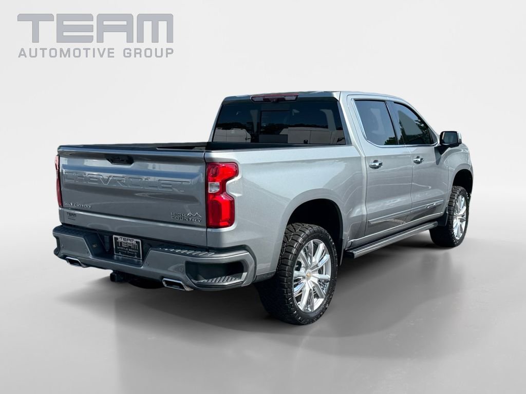 Used 2023 Gray Chevrolet High Country image 7