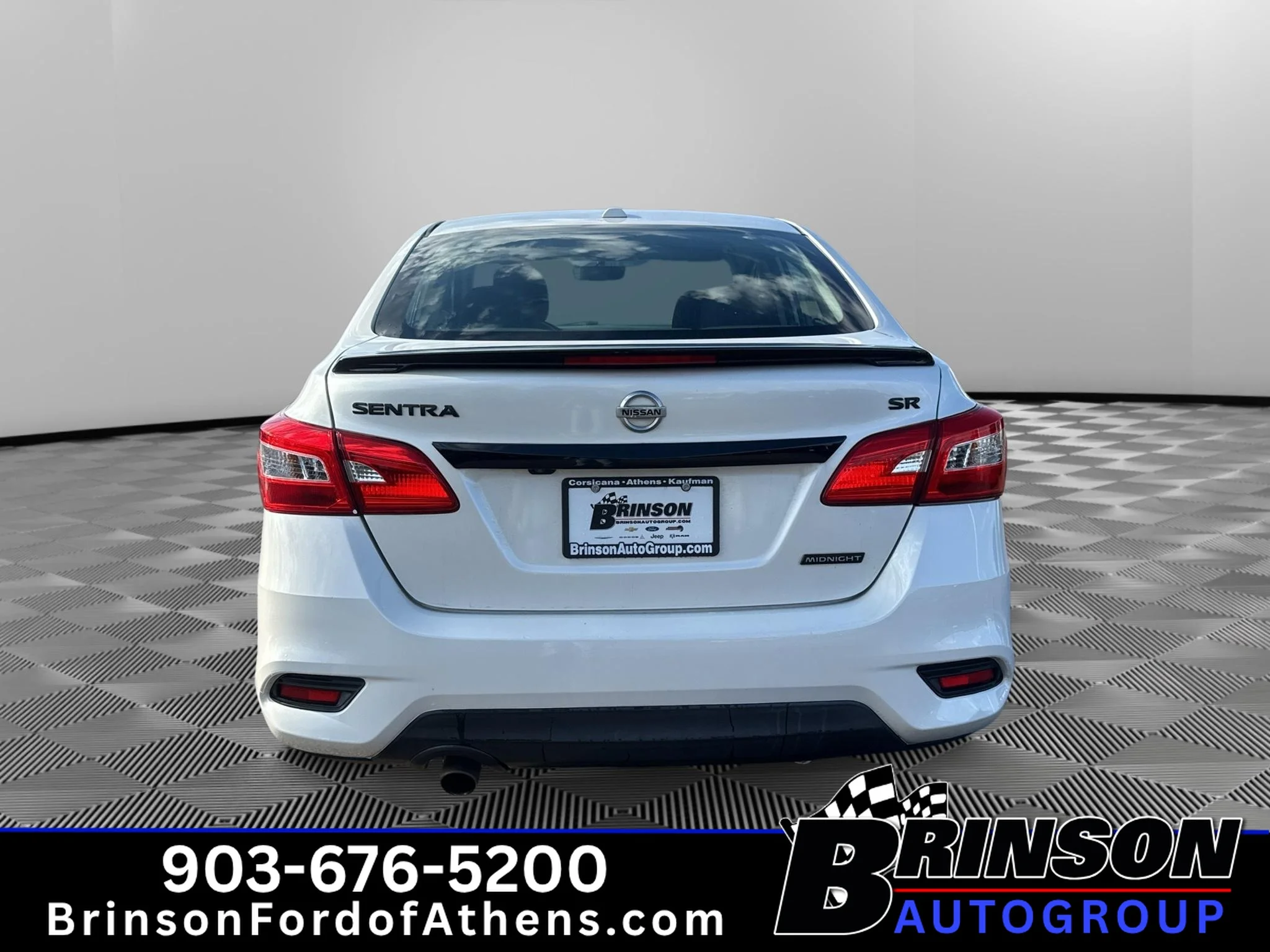 Certified Used 2018 Aspen White Nissan SR image 6