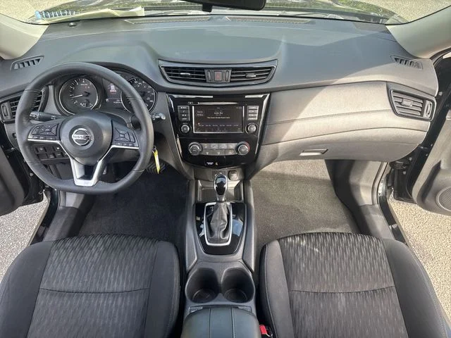 Used 2019 Black Nissan S image 9