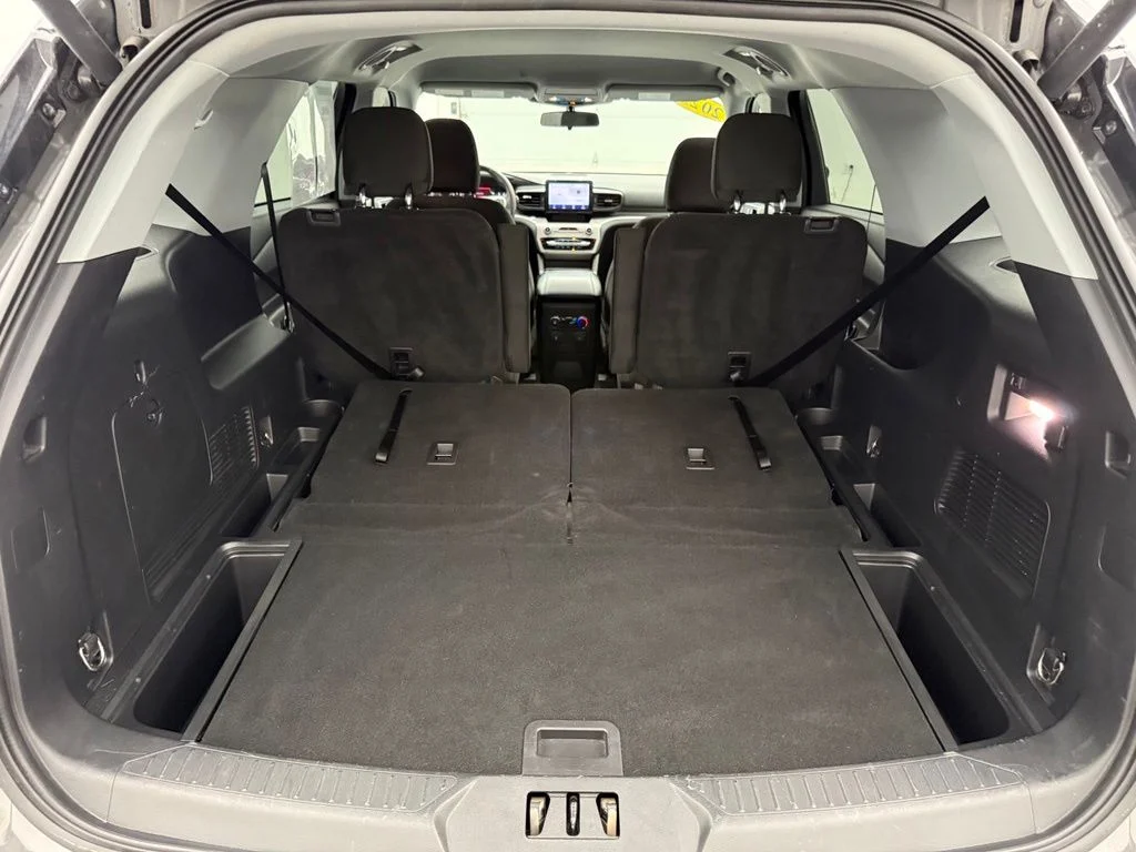 Used 2023 Gray Ford XLT image 12
