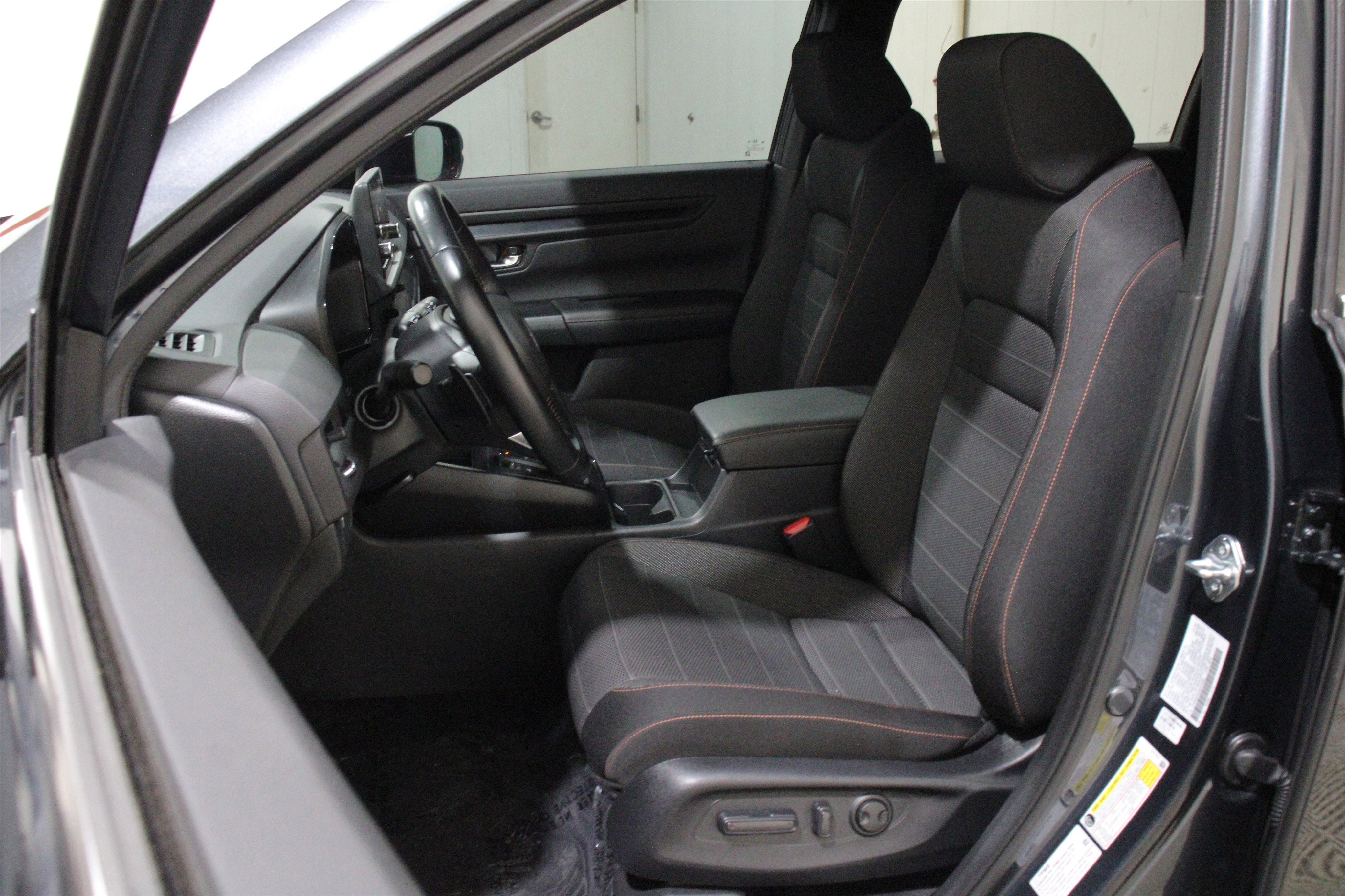 Used 2025 Urban Gray Pearl Honda Sport image 5