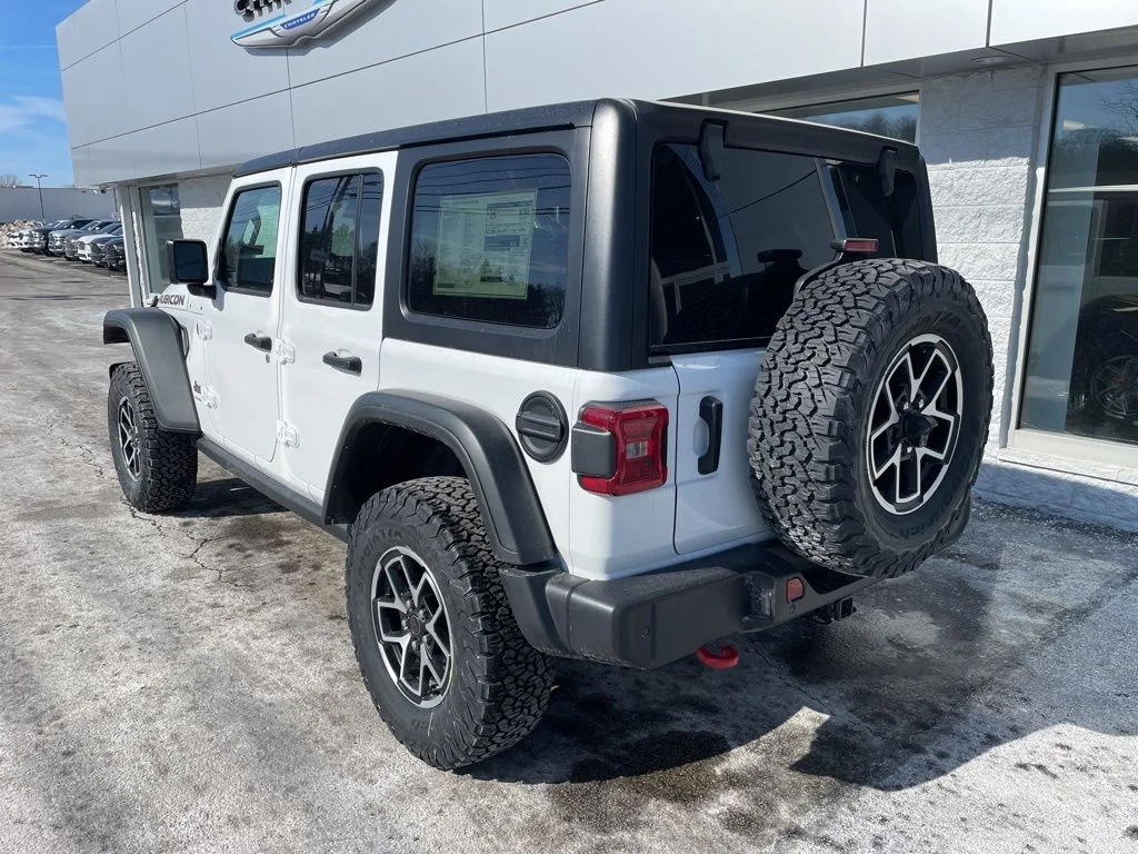 New 2026 Bright White Clear-Coat Exterior Paint Jeep Rubicon image 8